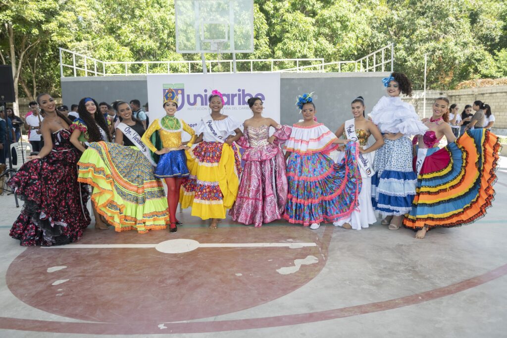 Candidatas a Miss Simpatía Unicaribe Semana Cultural