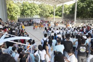 Grupo de Danza Folclórica de la Institución dio apertura a la jornada.