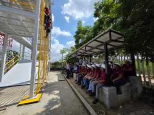 Ejercicios técnicos de trabajo en alturas.