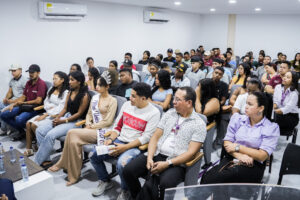 Publico asistente al evento educativo.