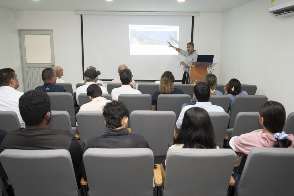 F.oro “Morfología costera y Amenazas asociadas (Erosión e Inundación).