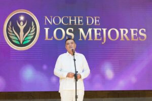 El Rector de Unicaribe Leonardo Péres Suescún, destacó el compromiso que cada uno de los colaboradores de esta Institución demuestra, día a día.