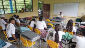 Estudiantes del municipio de San Juan Nepomuceno.