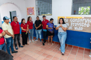 talleres como ‘Círculos de Escucha Académica’, ‘Palabras Dulces’ y ‘Mi Mejor Versión’. Estas dinámicas fortalecieron además las relaciones interpersonales, promoviendo la empatía y mejorando la autoestima.