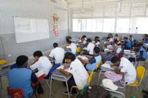 “La llegada de Unicaribe es un logro significativo para que los jóvenes avancen. Ya no hay motivos para no estudiar, puesto que la universidad ha llegado directamente al territorio”: Rocío Elles Navarro, rectora de esta Institución Educativa.