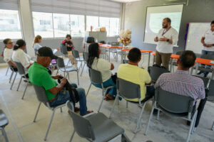 Socialización de la estrategia "Universidad en tu Colegio", la iniciativa del Gobierno Nacional que busca que los jóvenes de grados 10° y 11° inicien su formación técnica, tecnológica o profesional sin salir de su territorio.