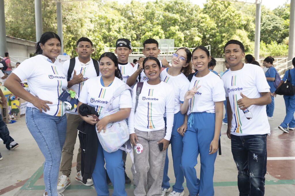 Jornada de integración grupos de primer semestre con dinámicas participativas y conocimiento de los servicios institucionales.