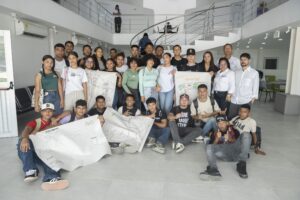 Estudiantes de los programas de Producción Agropecuaria Sostenible y Administración de Agronegocios e investigador invitado William Ordoñez, de la Universidad de Hamburgo (Alemania).