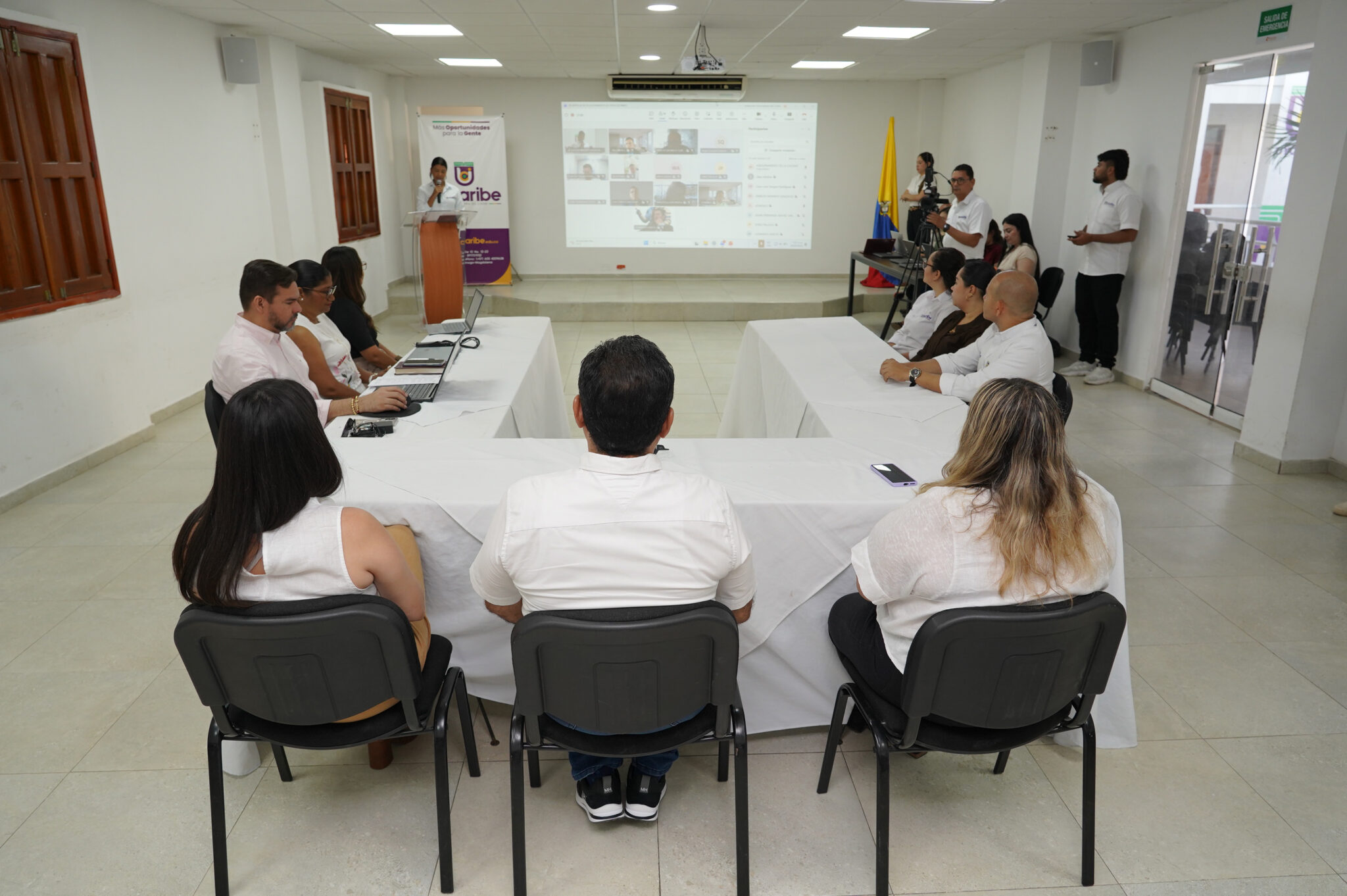 Unicaribe recibe visita de Pares del Ministerio de Educación para ...