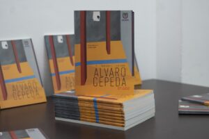 “Álvaro Cepeda en casa”, el libro editado y publicado bajo el sello de Unicaribe.