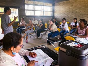 Articulación directa con la E.S.E. Hospital Local de Montelíbano, entidad que dispuso el personal asistencial para verificar y completar los esquemas de vacunación de los asistentes.