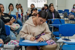 La convocatoria, está dirigida a estudiantes de pregrado de los programas de Atención y Cuidado a la Primera Infancia y Trabajo Social.