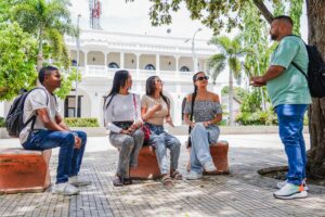 la Alma Máter ratifica su compromiso misional de consolidar trayectorias formativas exitosas, ofreciendo más oportunidades para el desarrollo humano y social en toda la región.