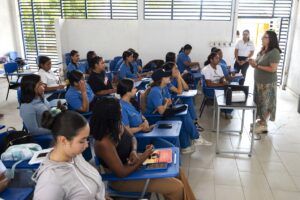 Ponente María Isabel Noreña, profesora investigadora de la Escuela de Creación, Comunicación y Cultura de la Corporación Universitaria Minuto de Dios.