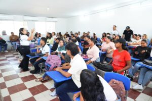 La estrategia “Level Up”, enmarcada en el proyecto "Cuidar para Permanecer" del Ministerio de Educación Nacional, impactó a estudiantes de 12 programas mediante ejercicios grupales orientados al fortalecimiento de la permanencia.