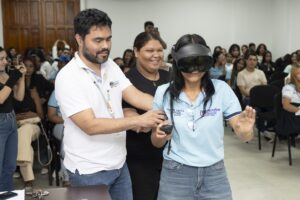 El eje de la jornada estuvo representado por el espacio de formación en Marca Personal, estructurado en dos estaciones estratégicas de aprendizaje interactivo.