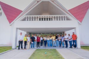 Recorrido guiado por las instalaciones del Campus Costa Verde, con colaboradores -provenientes de los 17 municipios del Caribe donde la Institución está presente.