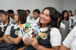 Estos encuentros permiten a los jóvenes visualizar alternativas reales de formación técnica, tecnológica y profesional sin abandonar su región