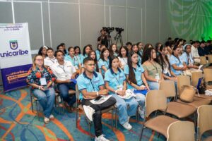 La delegación institucional asistió a paneles enfocados en turismo sostenible, ciudades resilientes, diversidad y gobernanza estratégica en destinos vulnerables.
