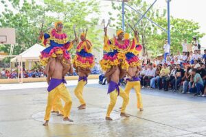 Durante la jornada, los estudiantes pertenecientes a estos elencos exhibieron muestras artísticas inspiradas en los ritmos autóctonos del Caribe colombiano.